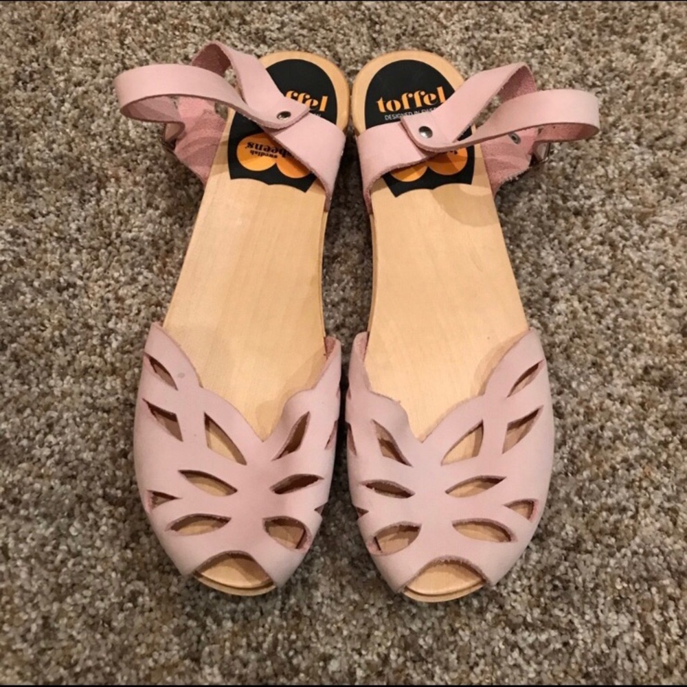 Pink Swedish Hasbeens (37)